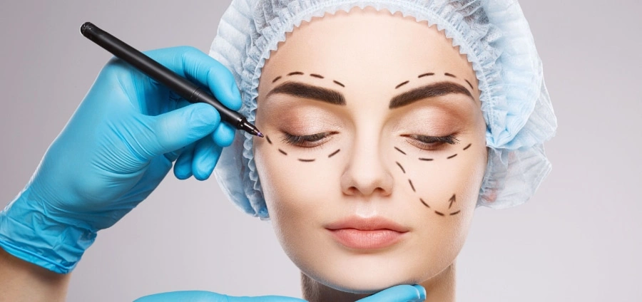 Is Plastic Surgery Safe? Expert Guidance from a Trusted Plastic Surgeon in Noida